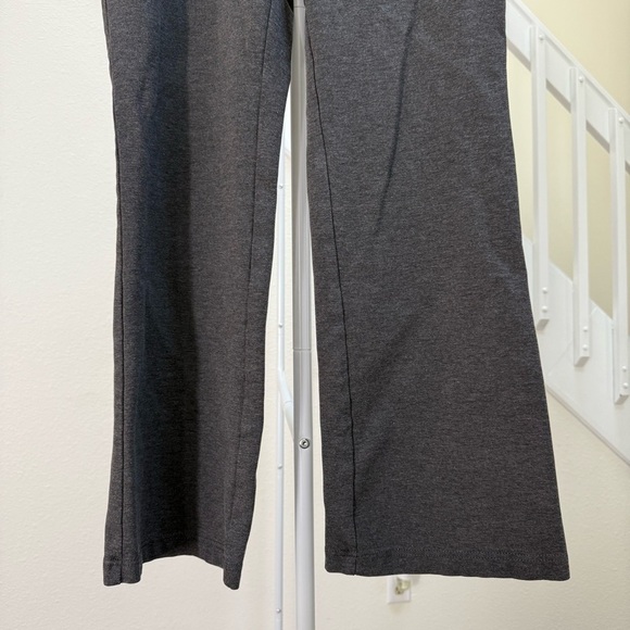 NWOT Style & Co Dark Gray Comfortable and Stylish Flared Pants Size XL - Picture 2 of 9